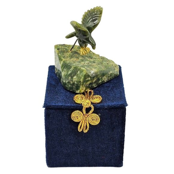 BC Jade Stone Rituals Bald Eagle Sculpture Green Vintage Li Bien Velvet Keepsake - Picture 1 of 16